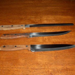 Knives, Wm A Rogers, Lot of 3, 2 Serraied, 1 Cutting